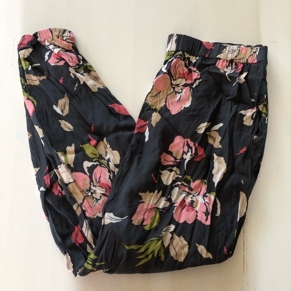 Leith Floral Crepe Ankle Pants